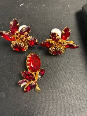 Gold-Tone Red Crystal Floral Earrings and Brooch Set